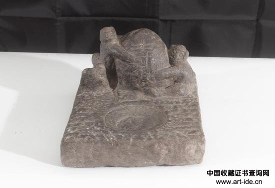 青石雕双猴捧寿字峰圆池砚（元）24x19.3x14cm