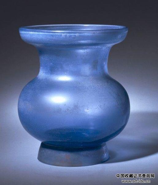  透明蓝玻璃尊 清 故宫博物院藏