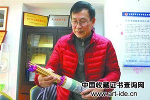 说起自己近40年来收藏火柴的经历，李涌金有说不完的故事 